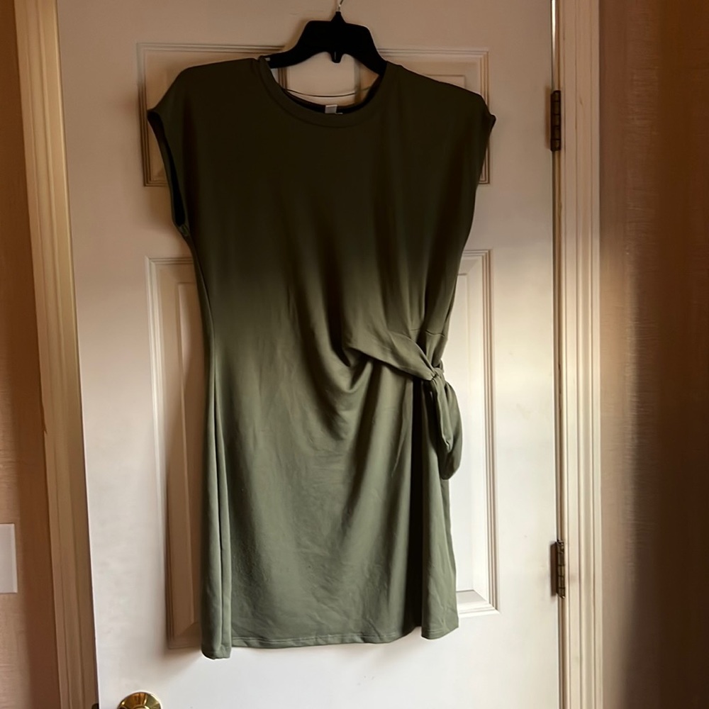 Women’s casual dress